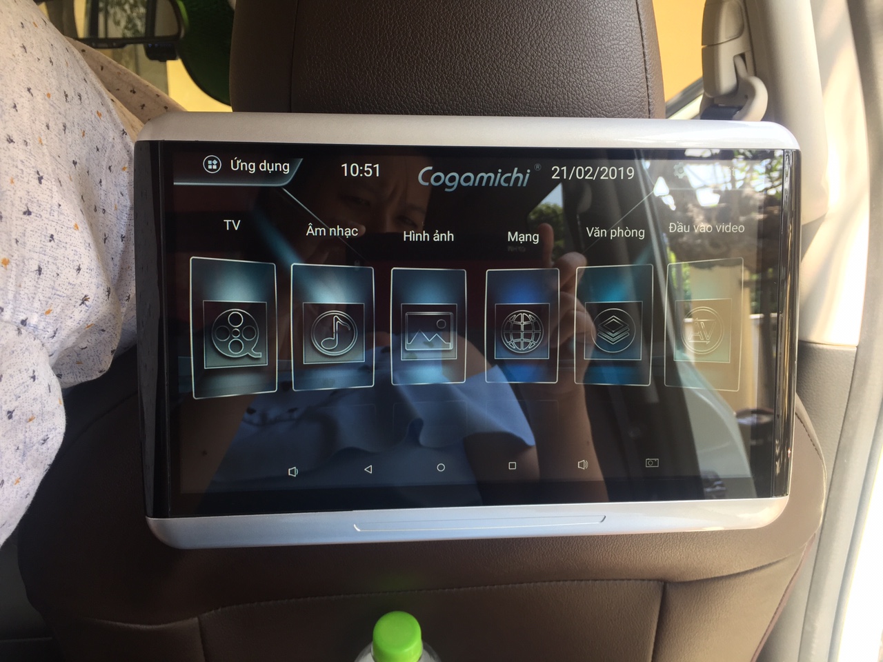 Màn hình gối đầu Cogamichi cho Nissan Teana